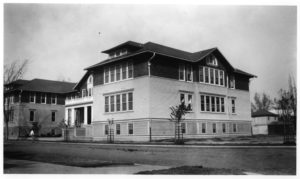 Image of Lincoln School built during the 1860s. Image Courtesy Sacramento Archives an